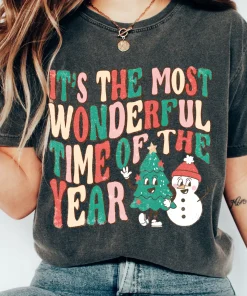 Women’s Comfort Colors Oversized Short-Sleeve Graphic T-Shirt – Unisex Cotton Garment, “It’s the Most Wonderful Time of the Year” Print, Stylish Top